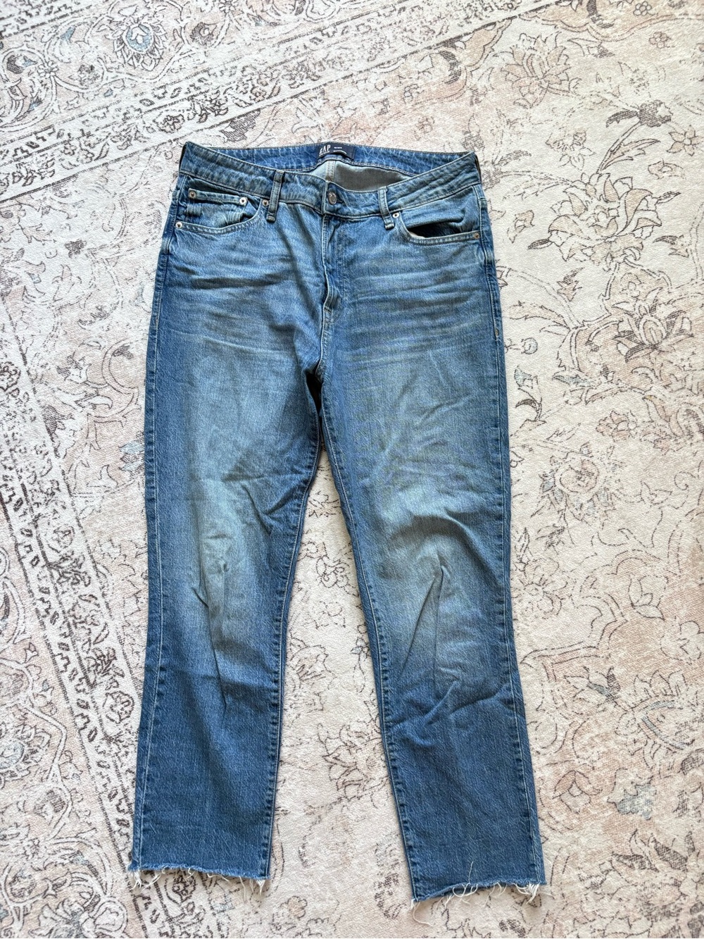GAP Women’s Boyfriend Medium Blue Slim Straight Jeans Size 10/30R